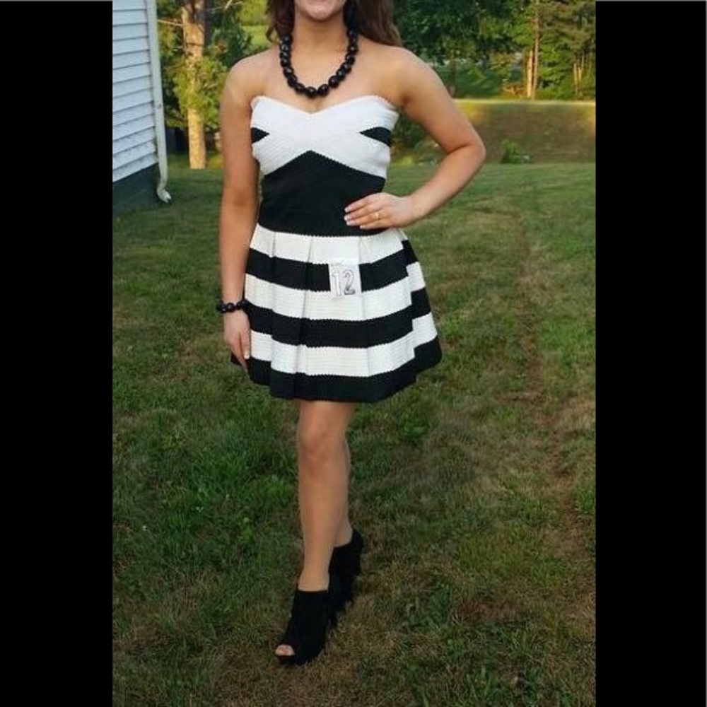 Black & White bandage dress Size M $15